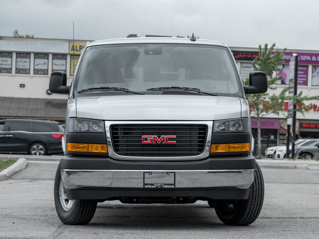 2025 GMC Savana Passenger LT Passenger Van in Cars & Trucks in Markham / York Region - Image 2