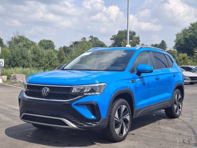 2023 Volkswagen Taos Comfortline AWD | Panoramic Sunroof in Cars & Trucks in Guelph