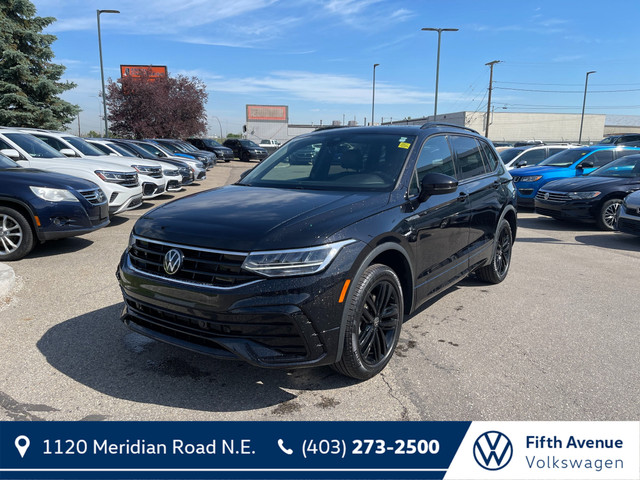 2022 Volkswagen Tiguan Comfortline R-Line Black Edition 4MOTION  in Cars & Trucks in Calgary
