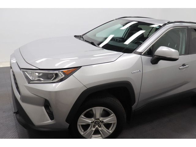 2019 Toyota RAV4 HYBRID XLE, CAMERA, CARPLAY, TOIT, VOLANT CHAUF in Cars & Trucks in Longueuil / South Shore - Image 3