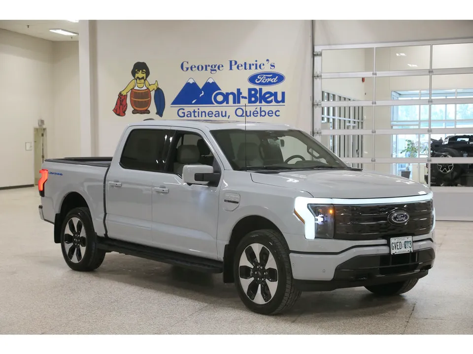 2023 Ford F-150 Lightning Platinum 4WD SuperCrew 5.5' Box