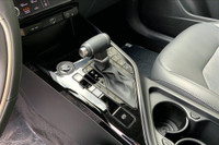 Sunroof, Wireless Phone Charger, Uvo, Push Button Start, Blind Spot Detection, Satellite Radio, Clot... (image 6)