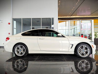 Comes equipped with: Power Mirrors, Sunroof , Shark fin antenna, Halogen Headlamps, Courtesy lights,... (image 3)