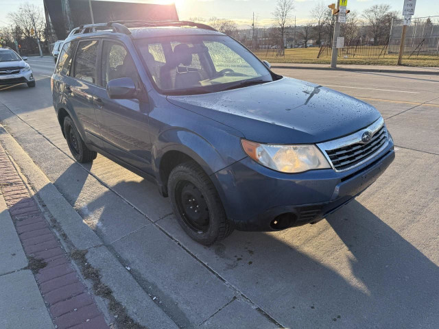 2010 Subaru Forester 5dr Wgn Man 2.5X Sport in Cars & Trucks in Hamilton - Image 2