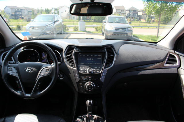 2015 Hyundai Santa Fe Sport Limited in Cars & Trucks in Calgary - Image 2