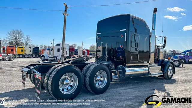 2017 KENWORTH W900L HIGHWAY / SLEEPER TRUCK / TRACTOR in Heavy Trucks in Chilliwack - Image 8