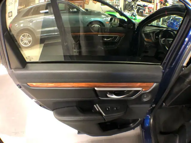 2020 Honda CR-V TOURING AWD LEATHER SUNROOF NAVI B/SPOT CAMERA dans Autos et camions dans Ville de Toronto - Image 29