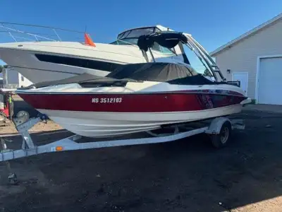 This pre-owned 215 won't settle for routine fun on the water...it's all about making priceless memor...