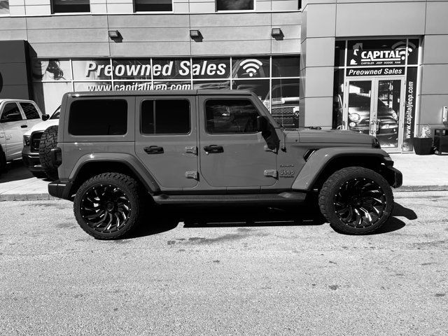 2021 Jeep Wrangler Unlimited Sahara | Aftermarket Wheels in Cars & Trucks in Edmonton - Image 2