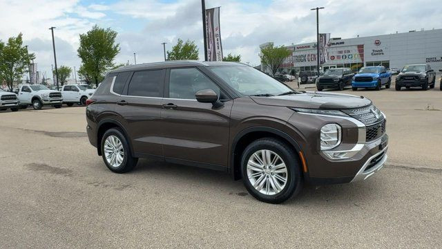 2023 Mitsubishi Outlander | Heated Seats | Apple CarPlay in Cars & Trucks in Edmonton - Image 3