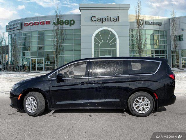 2024 Chrysler Grand Caravan SXT | Power Sliding Doors | in Cars & Trucks in Edmonton - Image 2