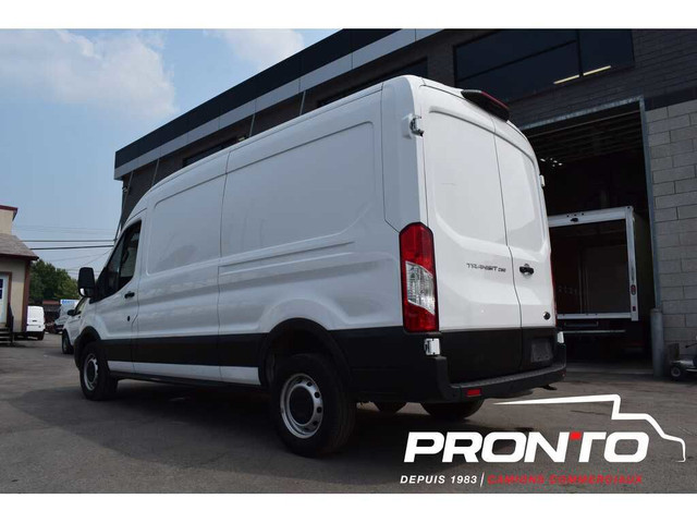 2022 Ford Transit Cargo Van T-250 148WB Med Roof ** GARANTIE FOR in Cars & Trucks in Laval / North Shore - Image 4