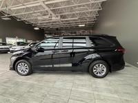 BLIND SPOT MONITOR, ADAPTIVE CRUISE CONTROL, HEATED STEERING WHEEL On the lookout for a sophisticate... (image 5)