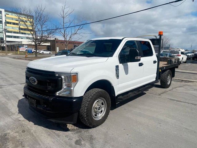  2022 Ford F-350 Crew Cab Flat Bed 4WD in Cars & Trucks in City of Toronto - Image 3