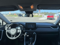 Heated Seats, Apple CarPlay, Blind Spot Monitoring, Lane Keep Assist, Steering Wheel Audio Control!... (image 9)