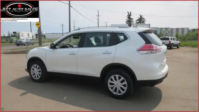 2015 Nissan Rogue S AWD SUV in Cars & Trucks in Edmonton - Image 8