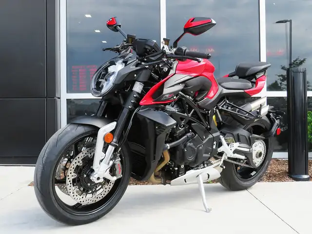 2022 MV Agusta Brutale 1000 RS in Sport Bikes in Cambridge - Image 3