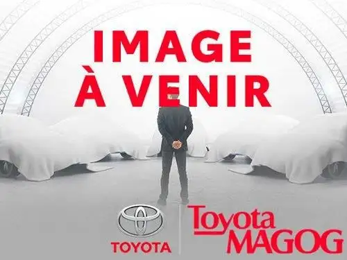 2022 Toyota RAV4 LE in Cars & Trucks in Sherbrooke - Image 2