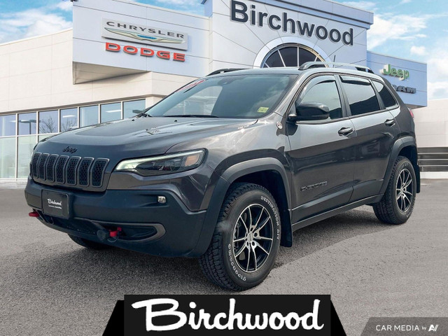 2023 Jeep Cherokee Trailhawk | One Owner | Local | Sunroof | Hit in Cars & Trucks in Winnipeg - Image 2
