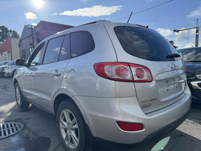 2012 HYUNDAI Santa Fe GLS 2.4 in Cars & Trucks in Laval / North Shore - Image 4