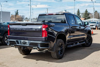 // ACCIDENT FREE!! // // SINGLE OWNER! // Discover the rugged and dependable 2023 Chevrolet Silverad... (image 4)