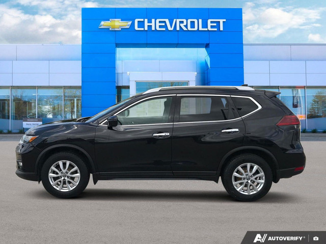 2018 Nissan Rogue SV Sunroof | Heated Seats | New Brakes in Cars & Trucks in Winnipeg - Image 4