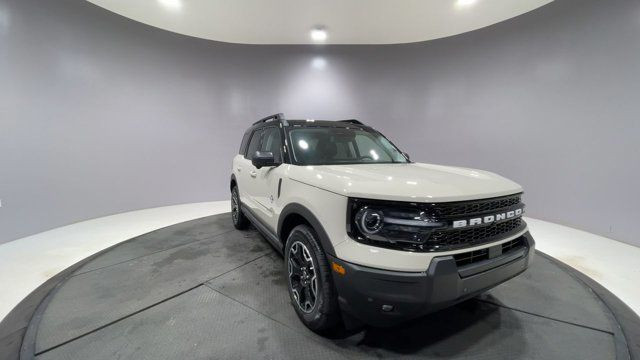 2025 Ford Bronco Sport Outer Banks in Cars & Trucks in Strathcona County - Image 2