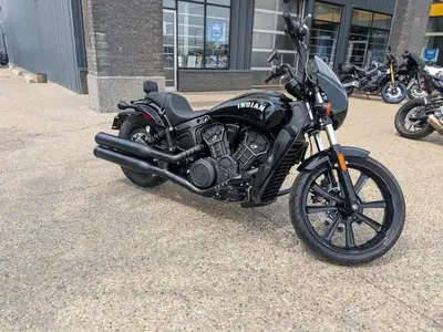 Very clean 2023 Indian Motorcycle Scout Rogue Sixty ABS with only 6,025 km. Equipped with passenger...