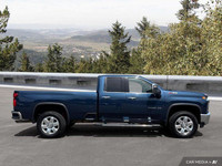 This 2020 Chevrolet Silverado 2500HD LTZ boasts a powerful 6.6L V8 engine, delivering 401 hp and 464... (image 6)