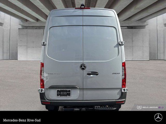 2025 Mercedes-Benz Sprinter 2500 144 Wheelbase High Roof RWD in Cars & Trucks in Longueuil / South Shore - Image 4