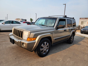 2006 Jeep Commander V8 4WD :: 7-Pass, Low Mileage
