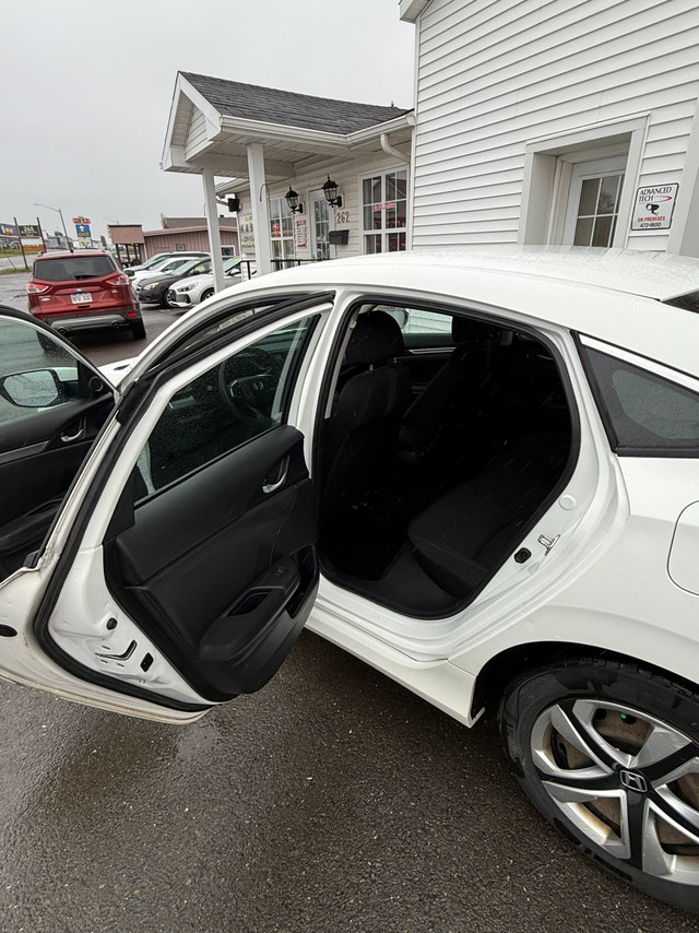 2016 Honda Civic 4dr Man LX in Cars & Trucks in Fredericton - Image 4