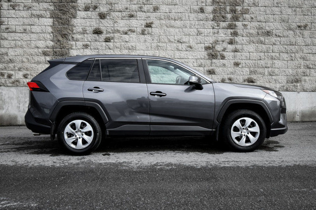 2022 Toyota RAV4 LE AWD • HEATED SEATS • LANE KEEP ASSIST • CP/A in Cars & Trucks in Cornwall - Image 2