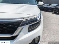 LEATHER POWER SUNROOF NAVIGATION Fully serviced and reconditioned including brakes, tires, wiper bla... (image 7)