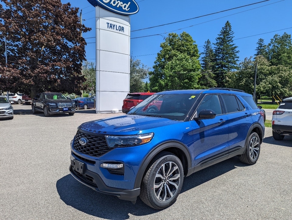  2022 Ford Explorer ST-Line *Moonroof, 2nd Row Buckets, Tow Pkg*