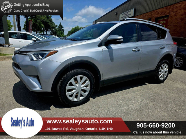 2017 Toyota RAV4 FWD 4dr LE | REAR CAMERA | HEATED SEATS | CLEAN in Cars & Trucks in Markham / York Region