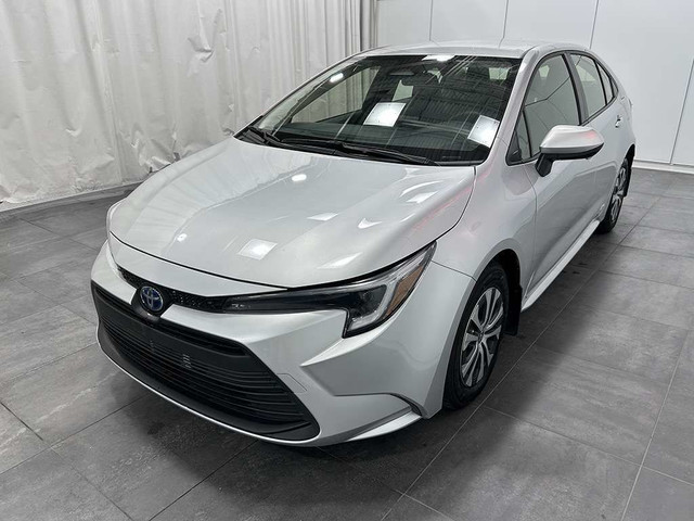2023 Toyota Corolla LE HYBRIDE AWD - VOLANT CHAUFFANT - SIRIUS X in Cars & Trucks in Québec City - Image 3