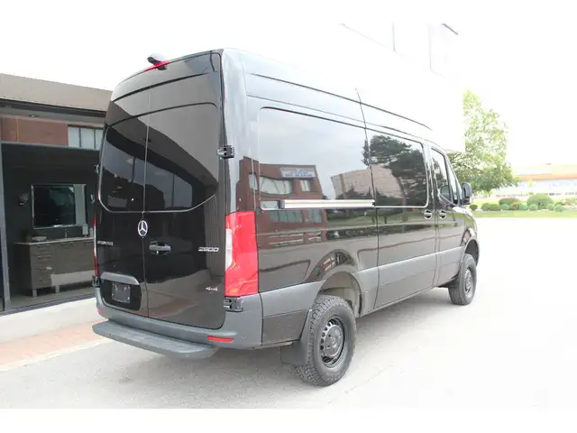 2021 Mercedes-Benz Sprinter Cargo Van \"4X4\" - \"3.0L DIESEL\"  in Cars & Trucks in City of Toronto - Image 17