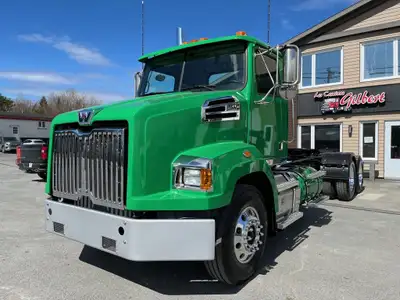 We ship anywhere in Canada and USA. Nous livrons partout au Canada et aux États-Unis. Description Fr...