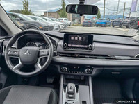 Only 22,500 Miles! This Mitsubishi Outlander boasts a Regular Unleaded I-4 2.5 L/152 engine powering... (image 9)