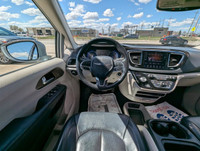 Come Finance this vehicle with us. Apply on our website stonebridgeauto.com 2019 Chrysler Pacifica T... (image 8)