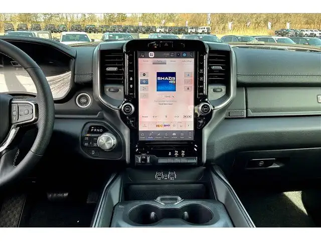 2025 Ram 1500 SPORT CREW Nav Surround Camera Pano Roof dans Autos et camions dans Région de Mississauga/Peel - Image 8