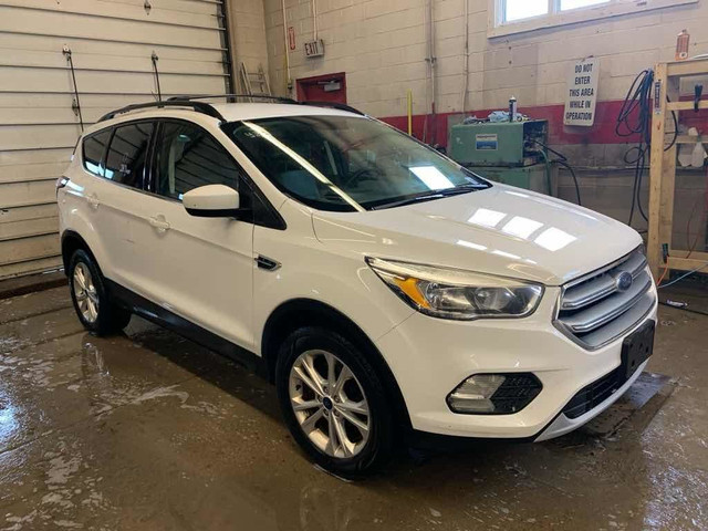  2017 Ford Escape SE in Cars & Trucks in Barrie - Image 3