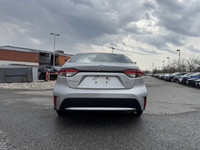 This 2022 Toyota Corolla LE boasts impressive fuel efficiency and reliable performance, making it pe... (image 5)