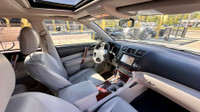 WE ARE CANADA'S MOTORS PLACE :) 2011 TOYOTA HIGHLANDER w/ 197,053 km !!!! 3.5L V6 270HP AWD 7 PASSAN... (image 8)