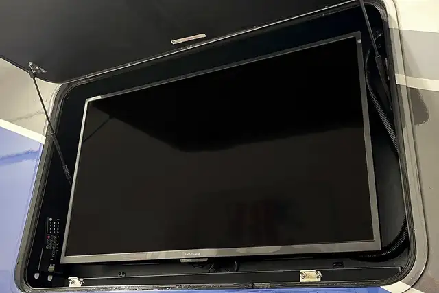 2022 Thor Miramar 35.2 – Pre-Owned Class A Motorhome.  in RVs & Motorhomes in Red Deer - Image 14