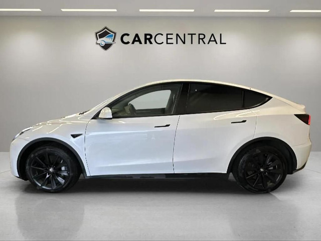 2022 Tesla Model Y Long Range| Clean CARFAX in Cars & Trucks in Barrie - Image 2