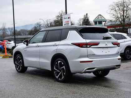 2025 Mitsubishi Outlander PHEV GT - Manager Demo, Call For Disco in Cars & Trucks in Burnaby/New Westminster - Image 3