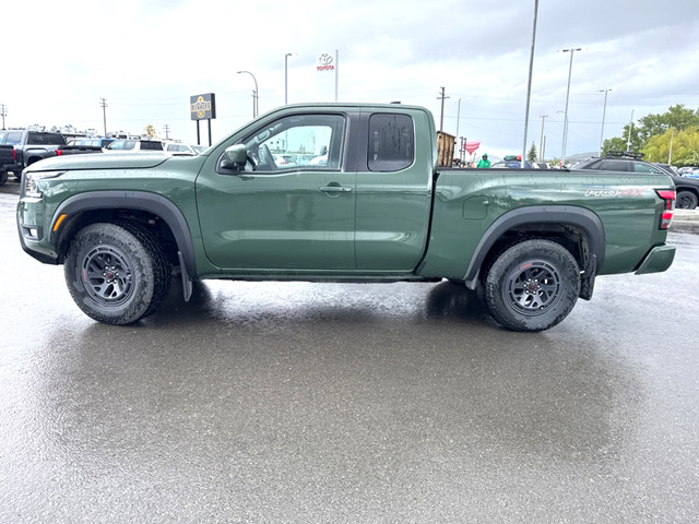 2025 Nissan Frontier PRO-4X PRO-4X (LOW MILEAGE - WIRELESS CHARG in Cars & Trucks in Cranbrook - Image 2