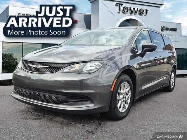 2022 Chrysler Grand Caravan SXT | Stow 'n Go | Heated Seats in Cars & Trucks in Calgary